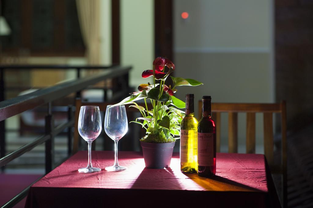Galaxy Homestay Хойан Экстерьер фото