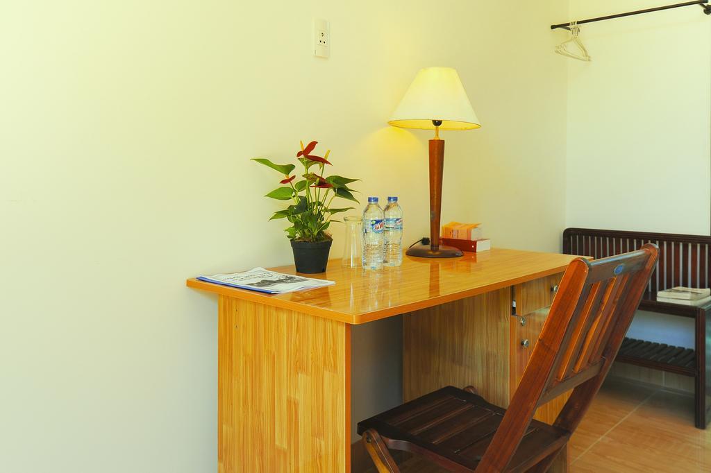 Galaxy Homestay Хойан Экстерьер фото