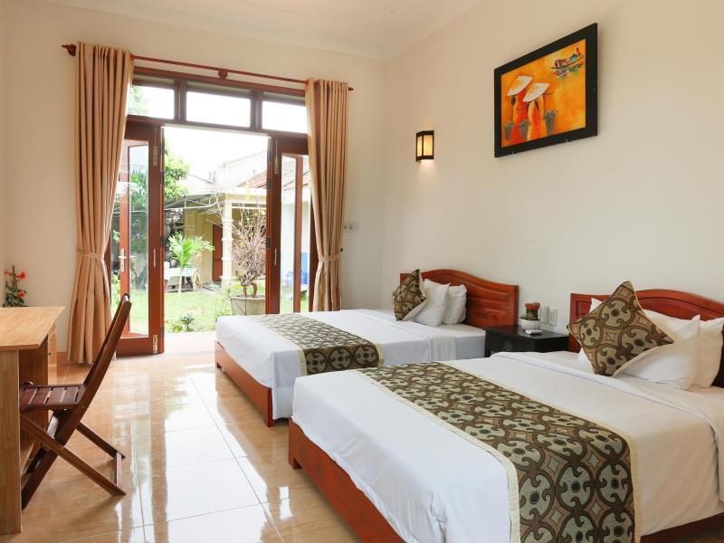 Galaxy Homestay Хойан Экстерьер фото