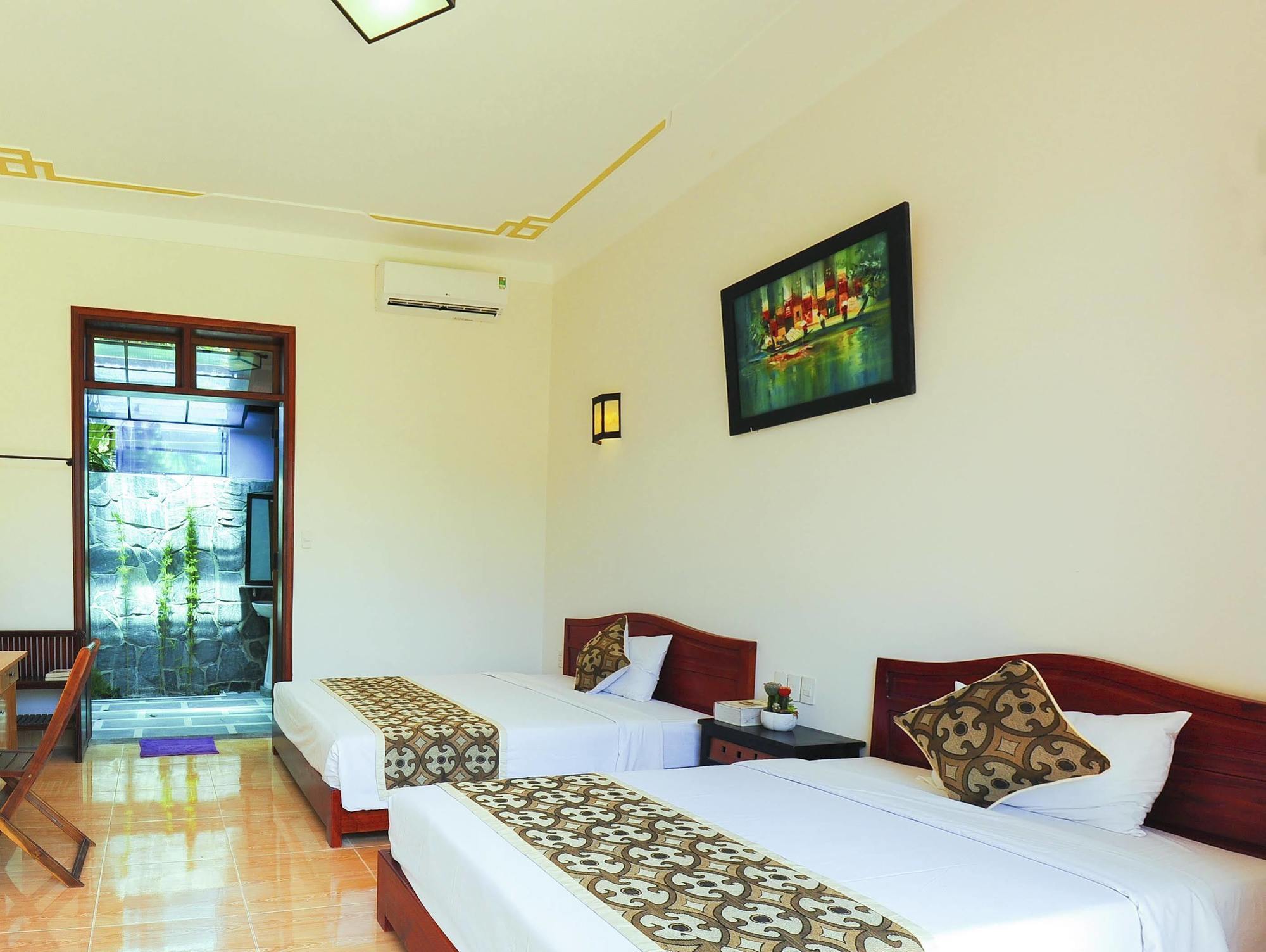 Galaxy Homestay Хойан Экстерьер фото