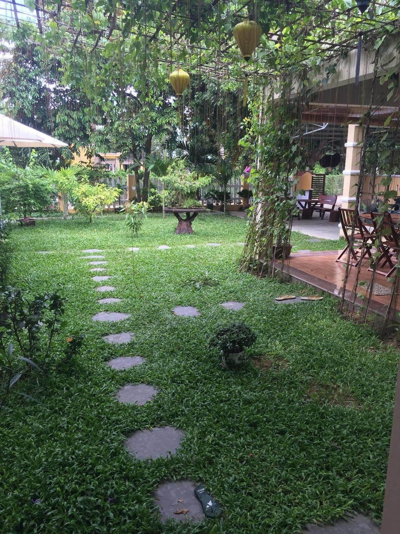 Galaxy Homestay Хойан Экстерьер фото