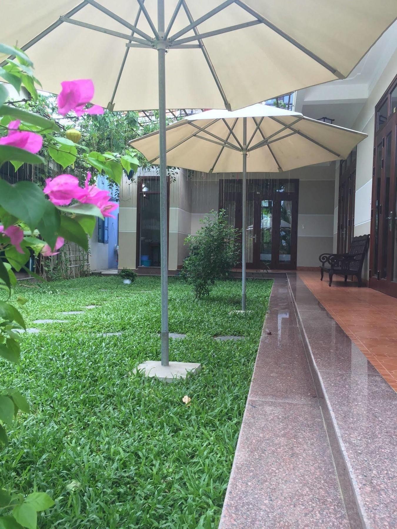 Galaxy Homestay Хойан Экстерьер фото