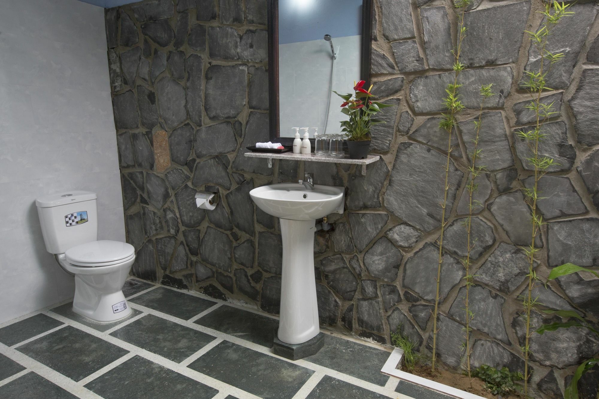 Galaxy Homestay Хойан Экстерьер фото