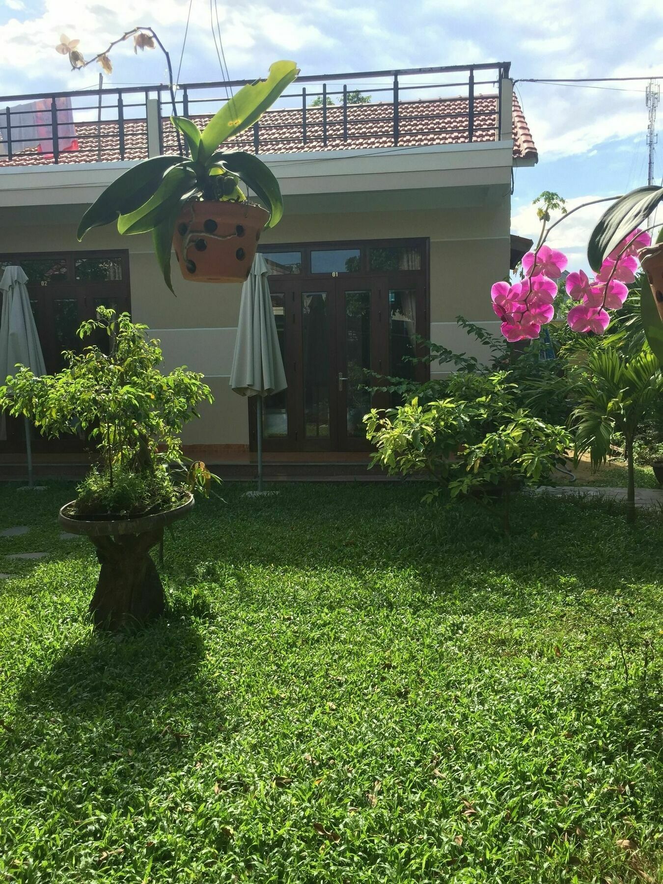 Galaxy Homestay Хойан Экстерьер фото