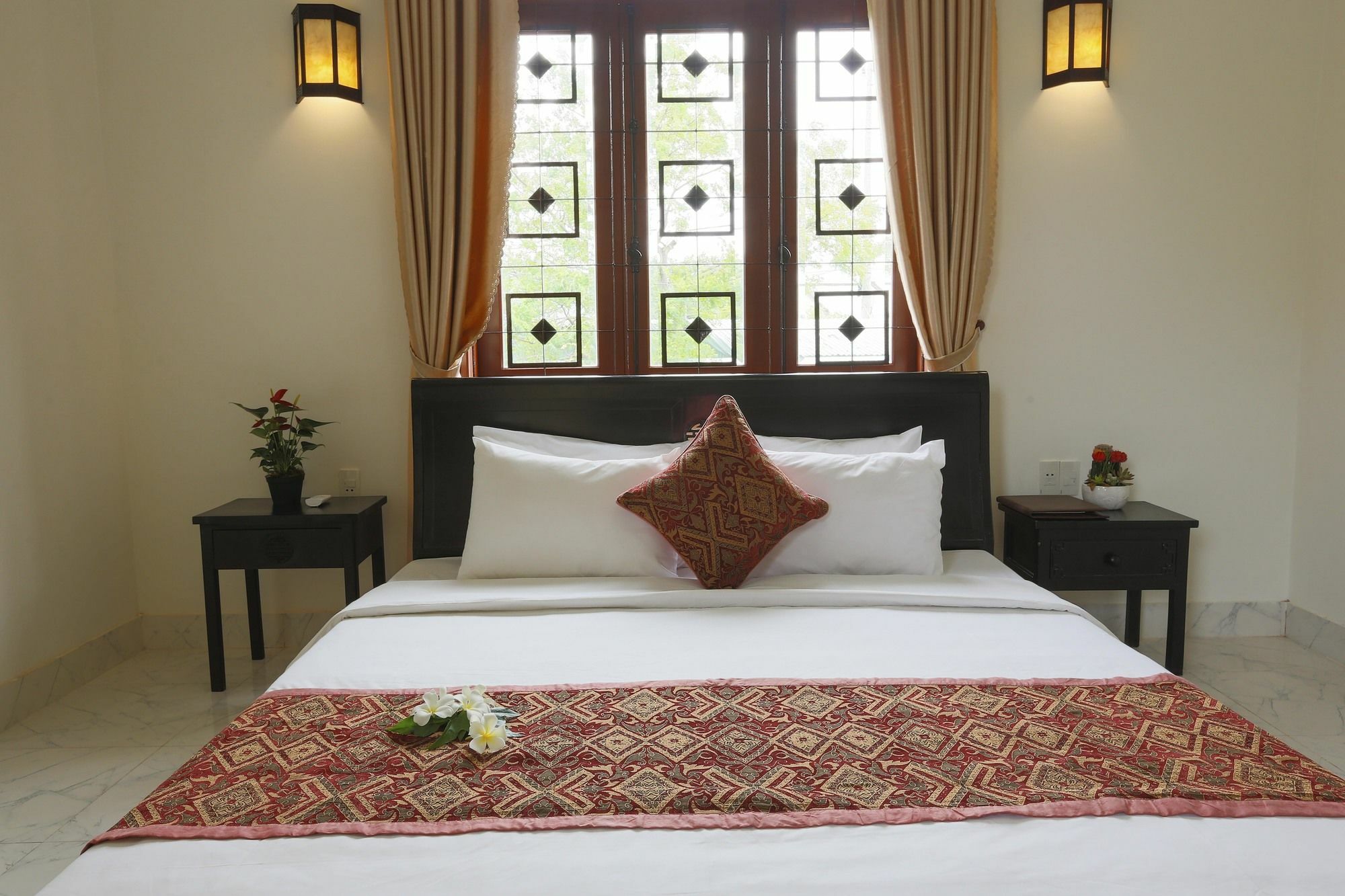 Galaxy Homestay Хойан Экстерьер фото